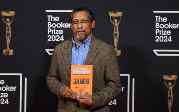 Knjiga je već osvojila National Book Award, Kirkus Prize i Carnegie Medal za književnost, te bila u užem izboru za Bookerovu nagradu i PEN/Faulknerovu nagradu