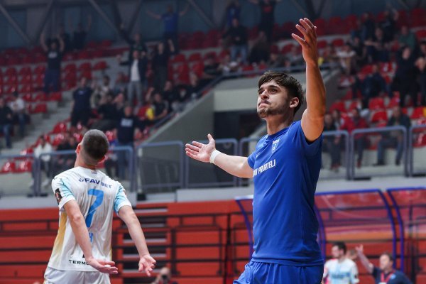 Jedan Dinamo tuguje, drugi slavi; pogledajte rapsodiju Modrih u Osijeku