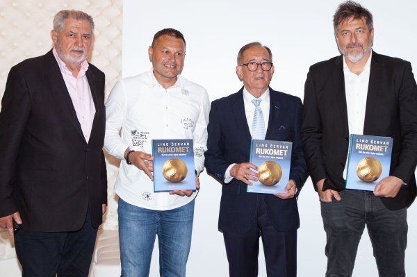 Ante Žužul, Nikša Kaleb, Lino Červar i Vlado Šola na predstavljanju u Velikoj dvorani Školske knjige