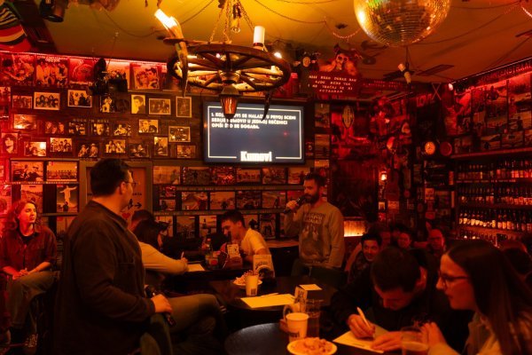 Pub kviz o 'Kumovima'