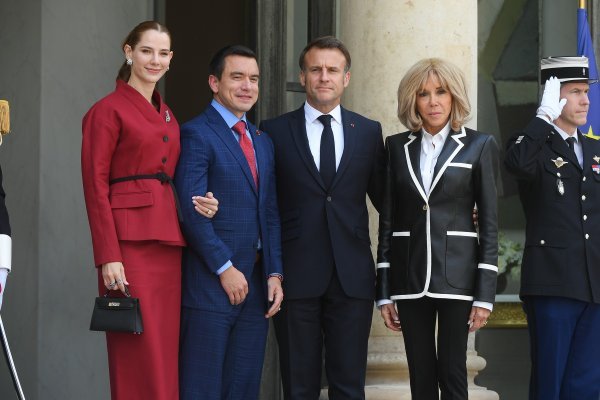 Brigitte Macron i Lavinia Valbonesi
