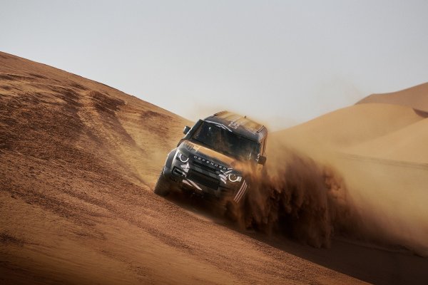 Defender Dakar D7X-R završio prva testiranja