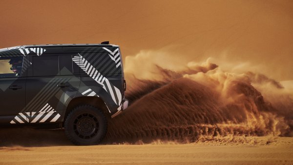 Defender Dakar D7X-R završio prva testiranja