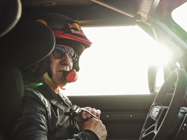 Defender Dakar D7X-R: 14-strukI pobjednik Dakra Stéphane Peterhansel