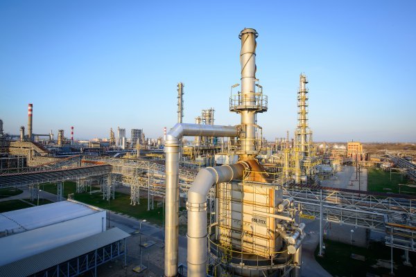 Rafinerija Slovnafta u Bratislavi obrađuje samo 30 do 35 posto nafte koja nije iz Rusije