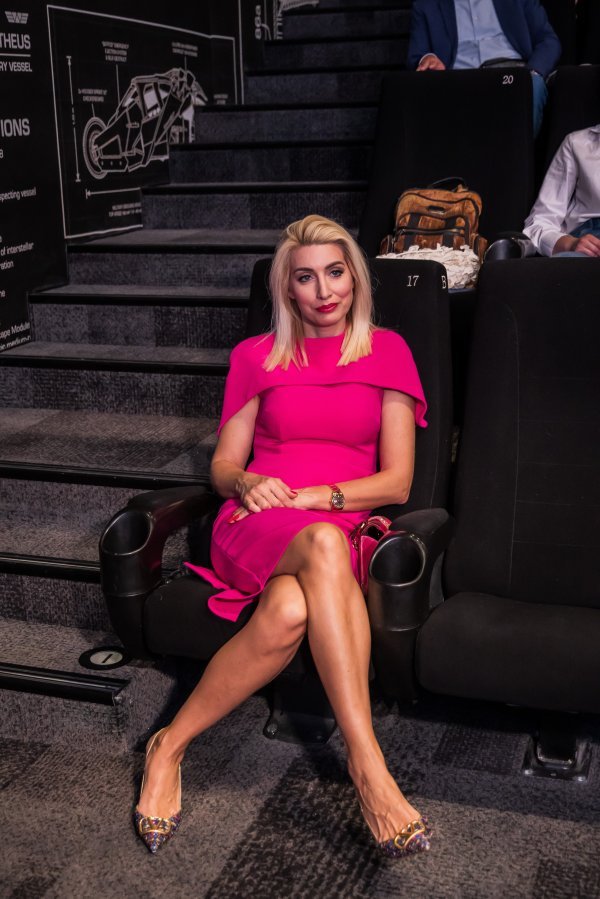 U centru pažnje: Fani Kerum ne odustaje od haljina luksuznog brenda, a cipele su posebna priča