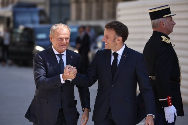 Donald Tusk i Emmanuel Macron