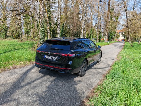 Volkswagen Passat 2.0 TDI DSG R-Line