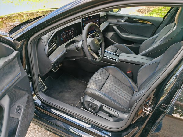 Volkswagen Passat 2.0 TDI DSG R-Line
