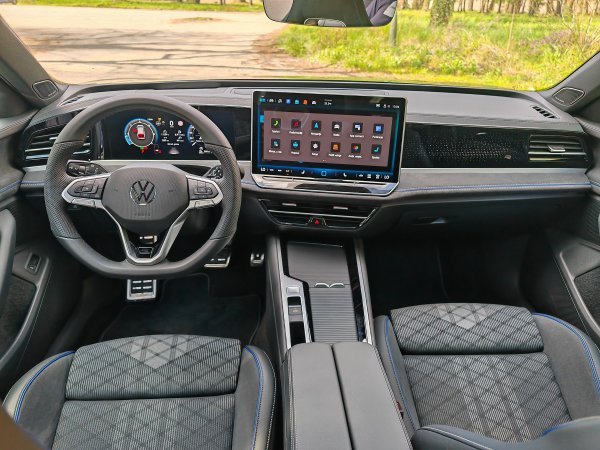 Volkswagen Passat 2.0 TDI DSG R-Line
