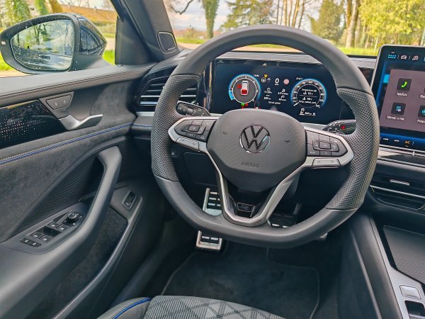 Volkswagen Passat 2.0 TDI DSG R-Line