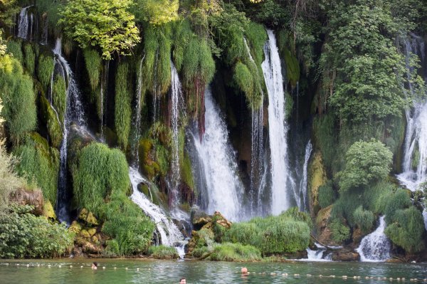 Slapovi Kravica u BiH