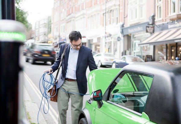 Prosječna cijena novog električnog automobila iznosi 41.000 eura