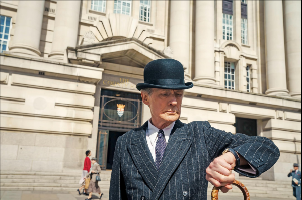 Bill Nighy u filmu 'Živjeti' glumi dosadnog birokrata koji odluči iskusiti život nakon teške dijagnoze