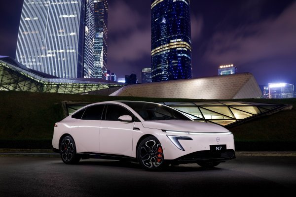 Dongfeng Nissan N7 limuzina