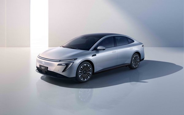 Dongfeng Nissan N7 limuzina