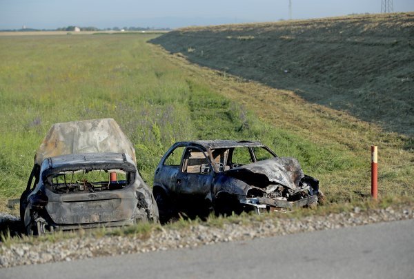 Zapaljeni automobili u Odranskom Obrežu