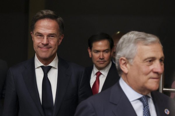 Šef NATO-a Mark Rutte (lijevo), Marko Rubio (desno iza njega)