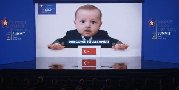 Recep Tayyip Erdogan kao beba