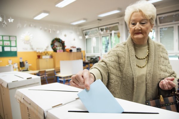 Prvi građani na biralištima u Hrvatskoj