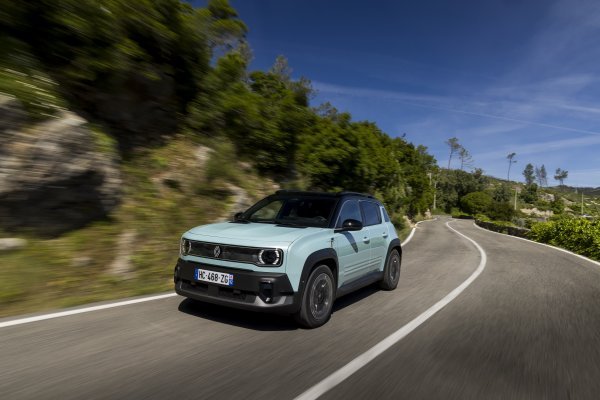 Renault 4 E-Tech electric - dinamička premijera