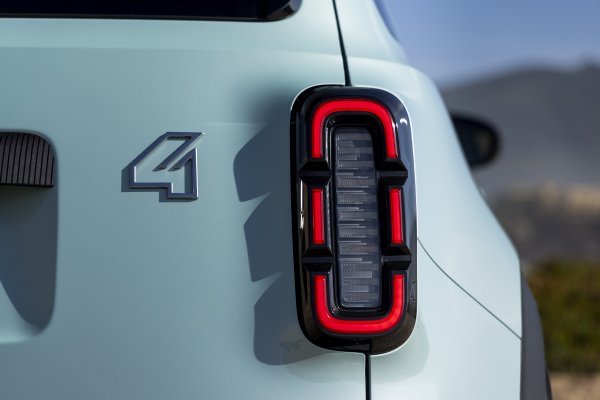 Renault 4 E-Tech electric - dinamička premijera