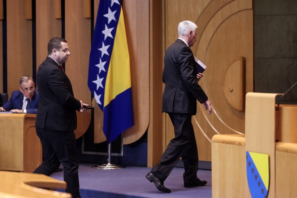 Zastupnici SNSD-a srušili kvorum