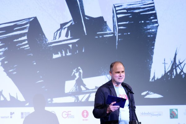Festival je službeno otvorio zamjenik gradonačelnika Zagreba Luka Korlaet