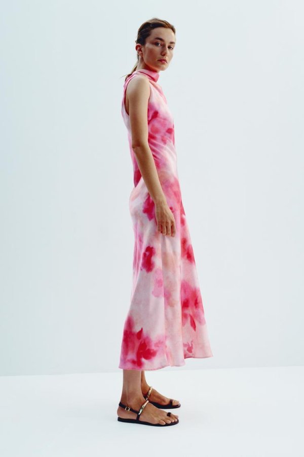 Zara: Cvjetna haljina tie-dye uzorka