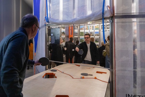 "Nemogući" ping-pong stol