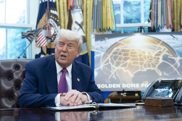 Američki predsjednik Donald Trump na predstavljanju dizajna Zlatne kupole