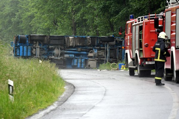Prevrnuta cisterna kod Đulovca