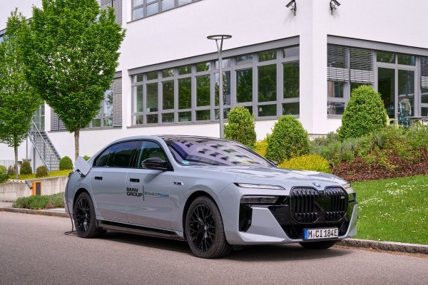 BMW Grupa i Solid Power testiraju potpuno čvrste baterijske ćelije u BMW-u i7