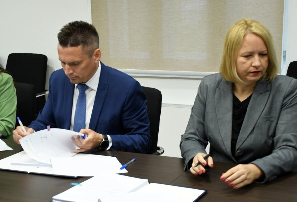 Primopredaja vlasti u Sisku