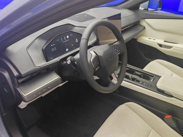 Lexus ES - europska premijera