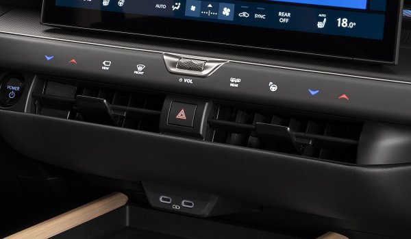 Lexus ES - europska premijera