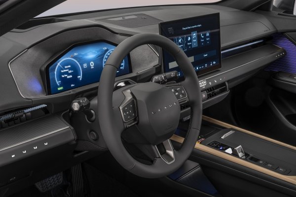Lexus ES - europska premijera