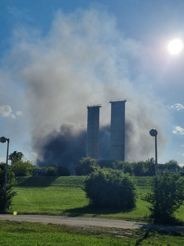 Požar u napuštenoj bolnici u Blatu
