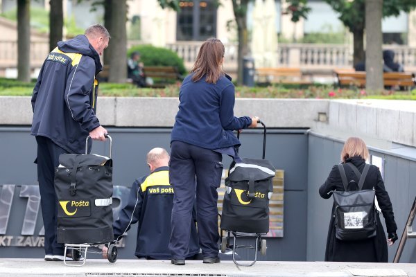Iz Hrvatske pošte tvrde da su u procesu reorganizacije dostave pošiljaka