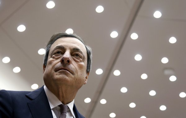 Šef ECB-a Mario Draghi ustraje na politici niskih kamatnih stopa Reuters