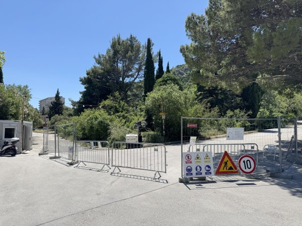 Rušenje devastiranih hotela Kupari u najljepšoj uvali kod Dubrovnika