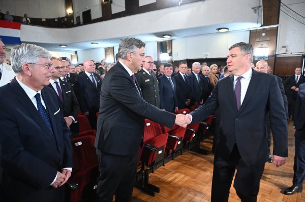 Plenković i Milanović na Danu Hrvatske vojske