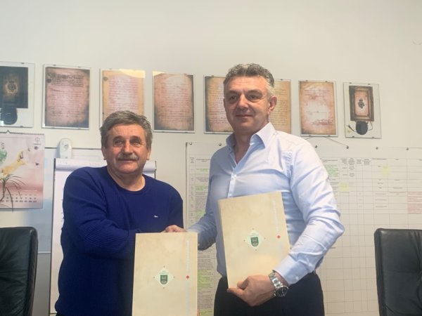 Poduzetnik Dalibor Ristić (desno) s bivšim gradonačelnikom Grubišnog Polja Zlatkom Mađeruhom