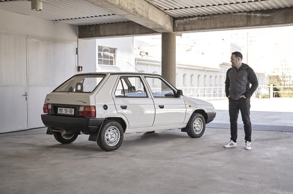 Ljudmil Slavov i  Škoda Favorit iz 1987.