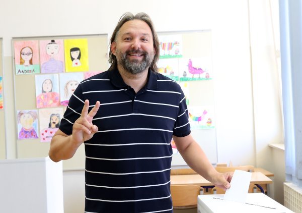Tonči Restović