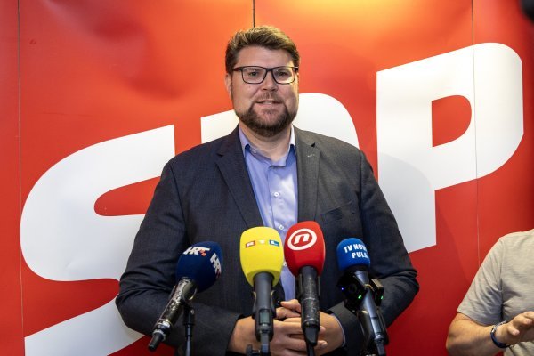Peđa Grbin