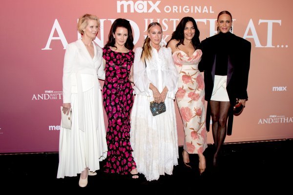 Cynthia Nixon, Kristin Davis, Sarah Jessica Parker, Nicole Ari Parker i Sarita Choudhury