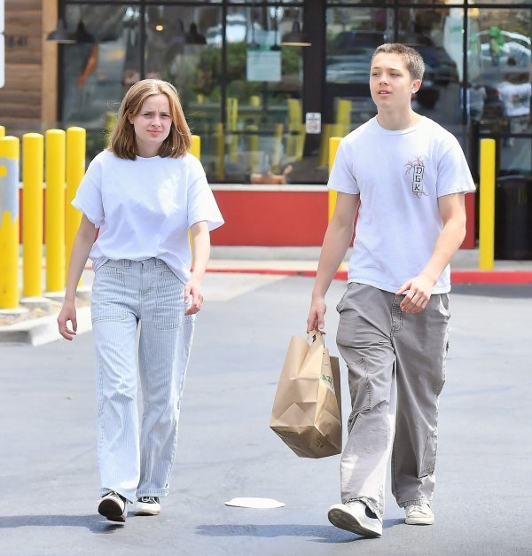 Knox Jolie-Pitt i Vivienne Jolie-Pitt
