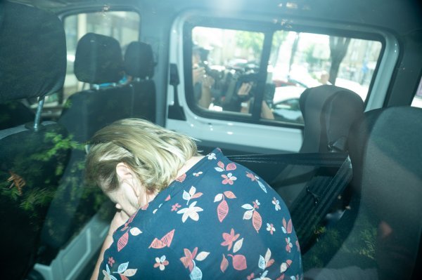 Privođenje uhićenih u aferi Sveti Duh