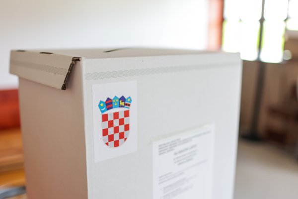 Ovo postaje ozbiljno: Podnesena kaznena prijava zbog kupovine glasova u Kutini